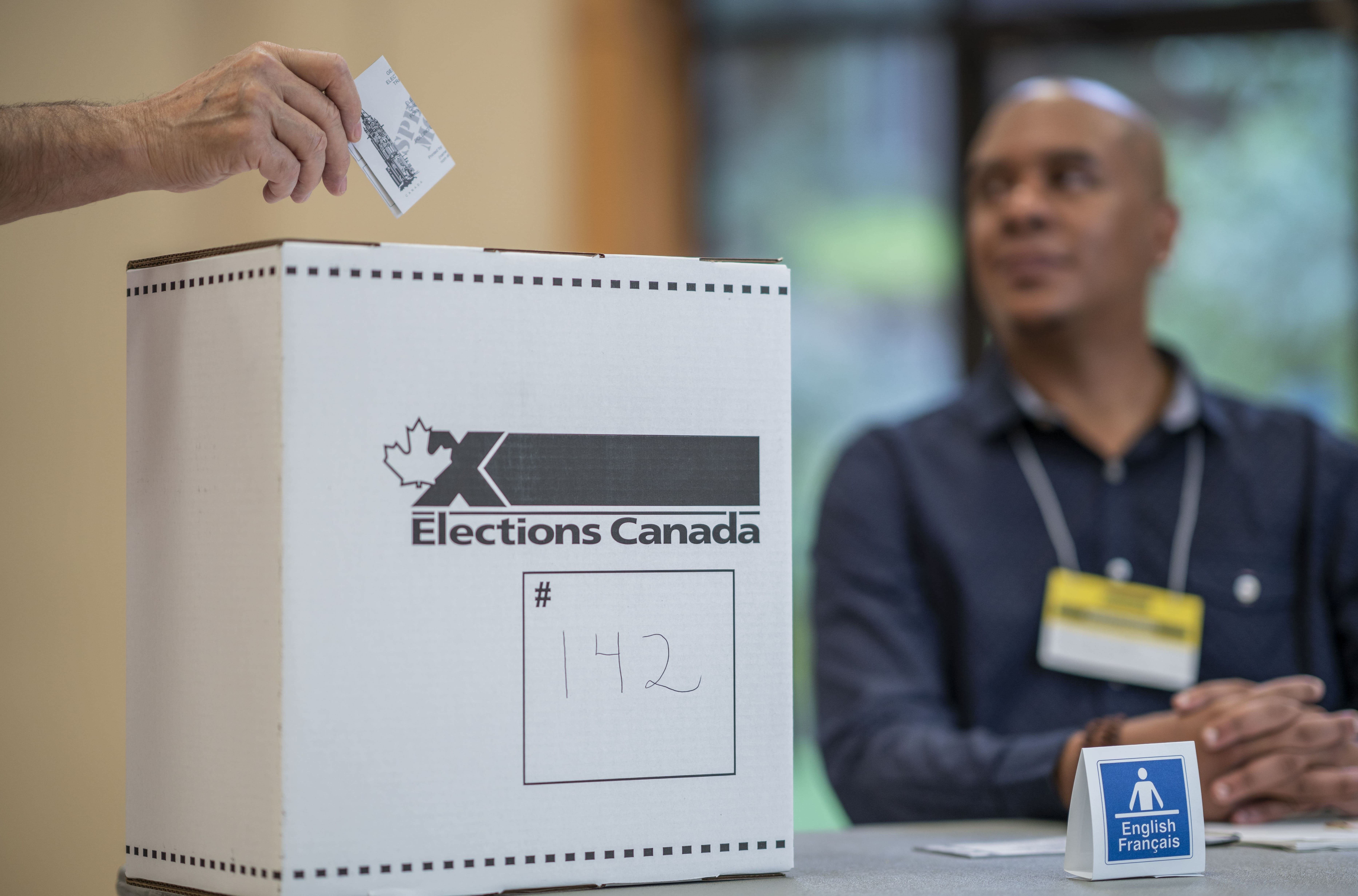 Débat entre les candidats de Lévis-Lotbinière