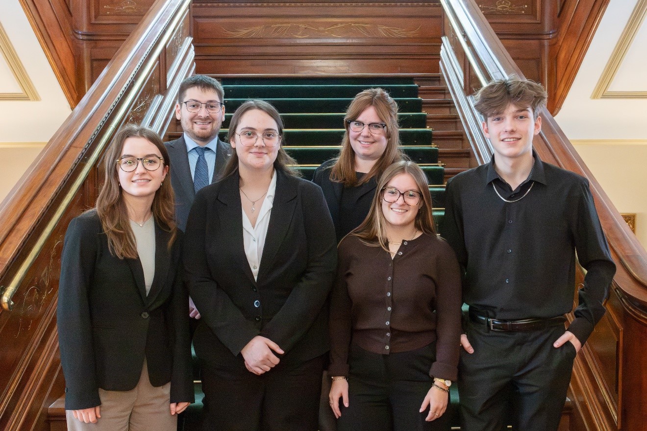 Quatre élèves de Beaurivage au Parlement des jeunes