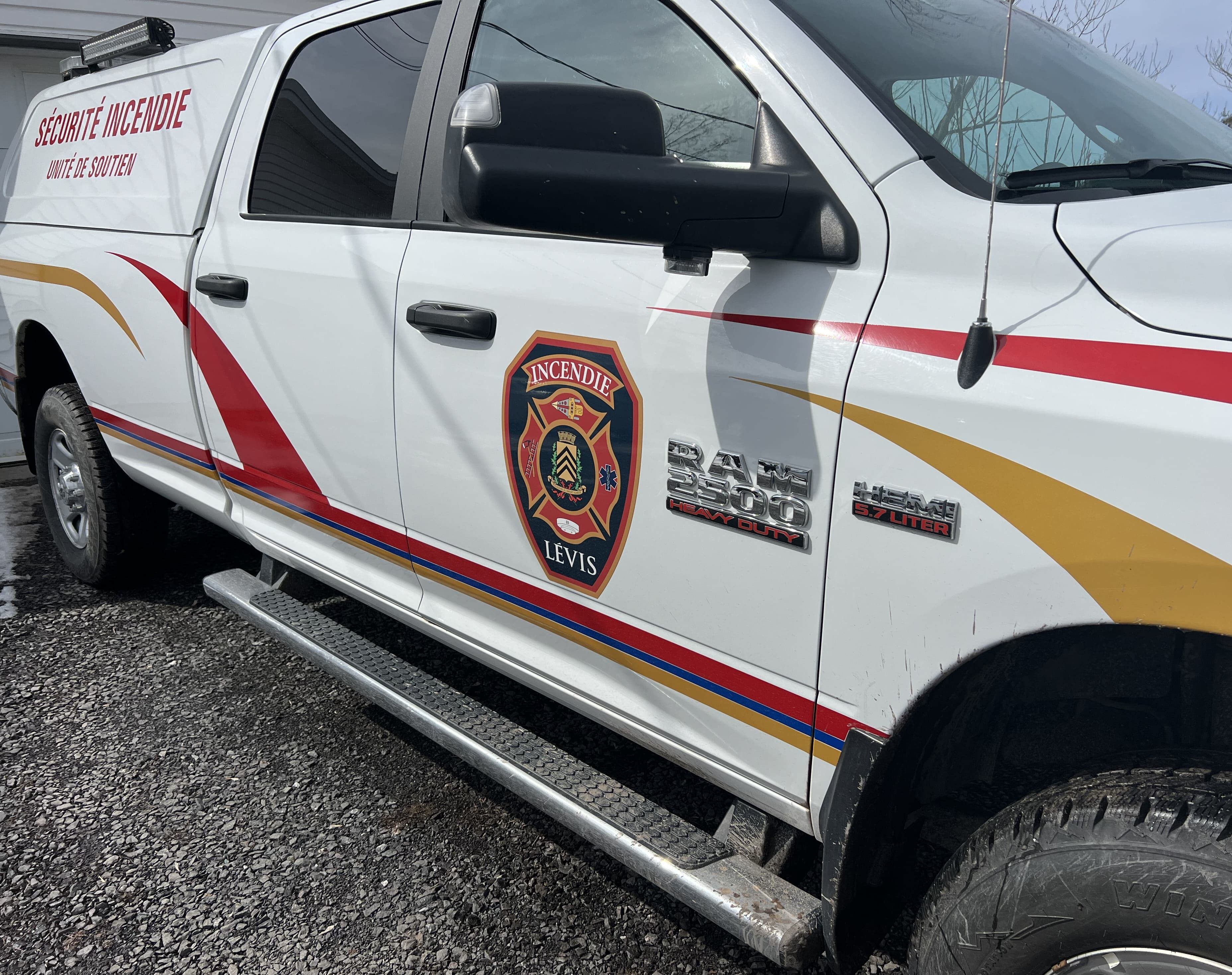Les pompiers de Lévis concluent une entente avec le SCFP 