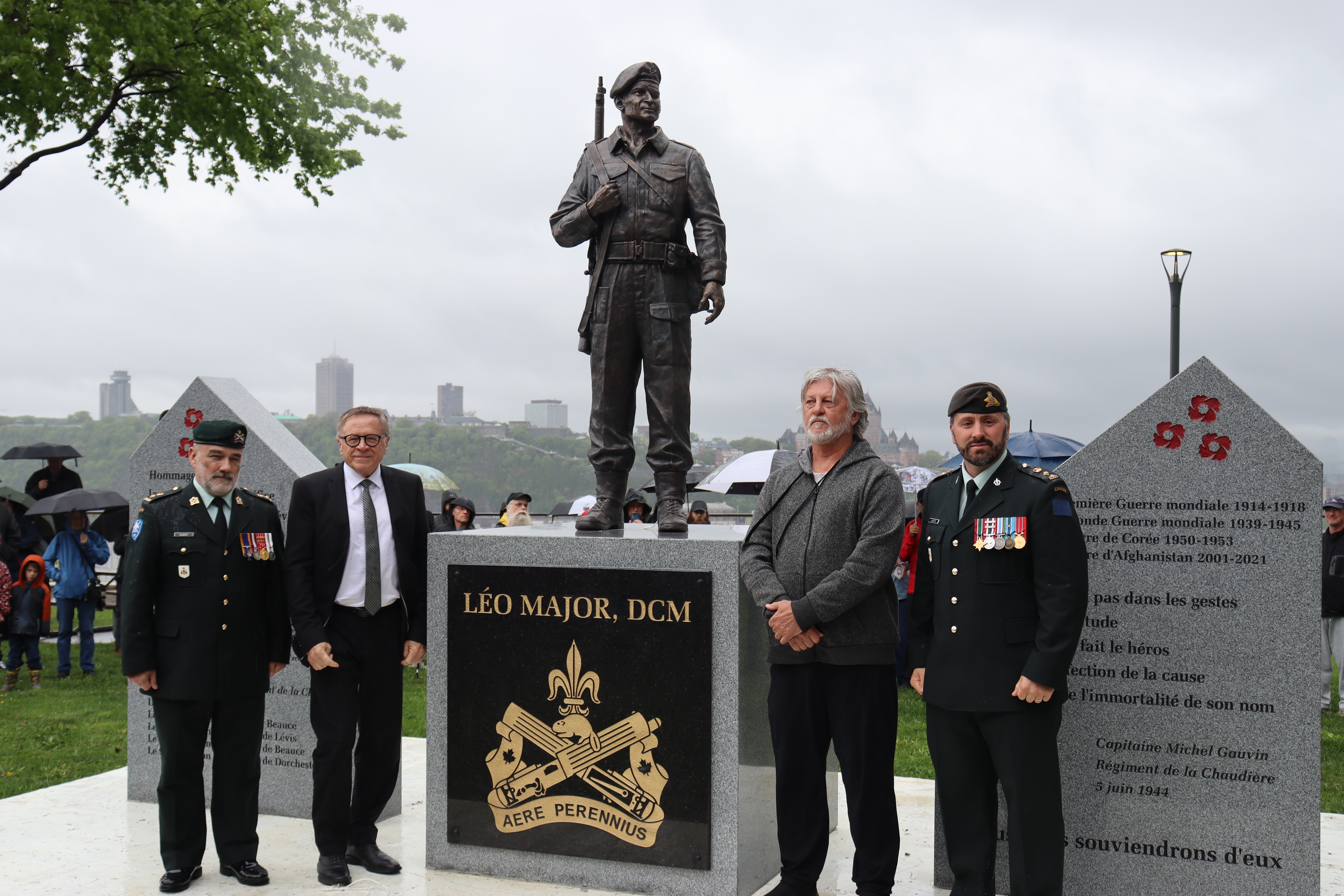 Nouveau monument commémoratif en l’honneur de Léo Major 