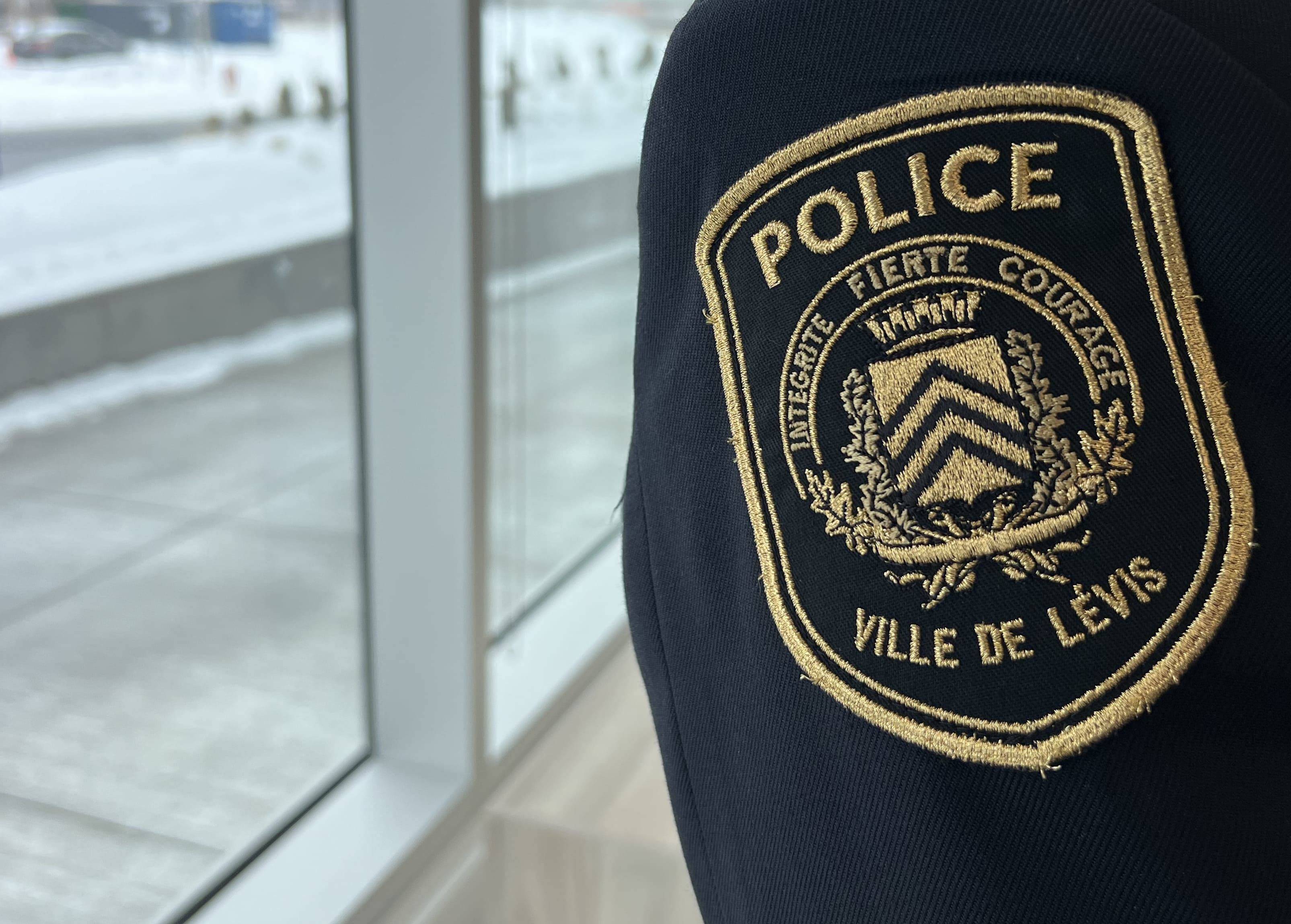 Un homme arrêté pour avoir tiré sur deux policiers 