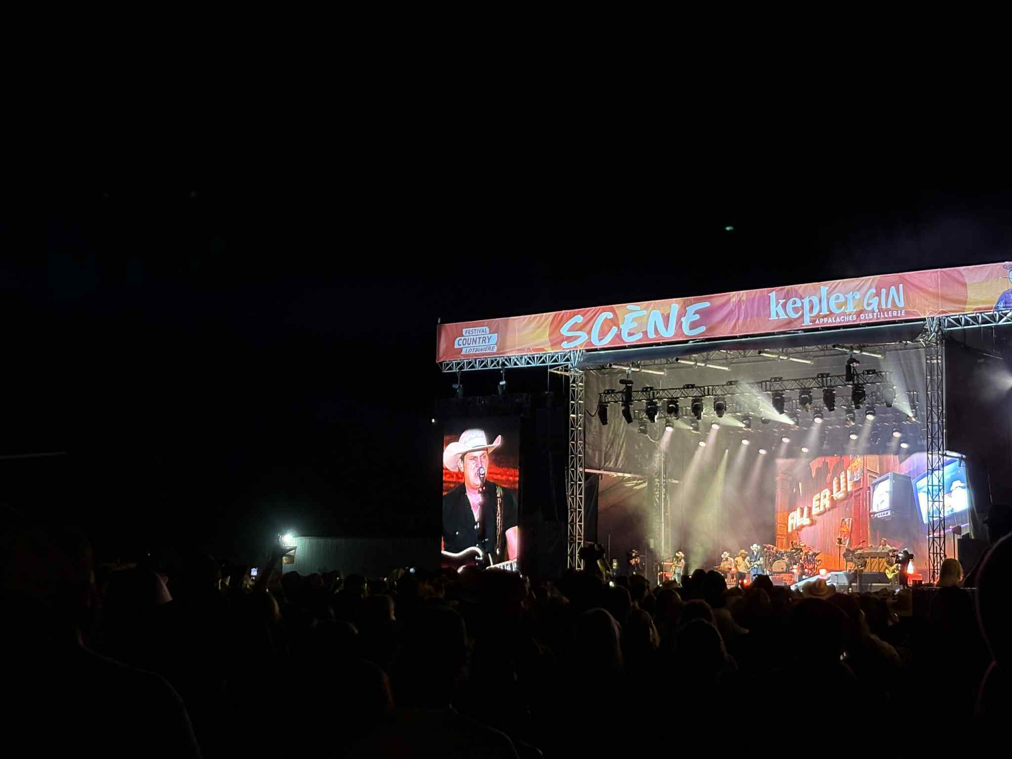 Jon Pardi enflamme le Festival Country de Lotbinière
