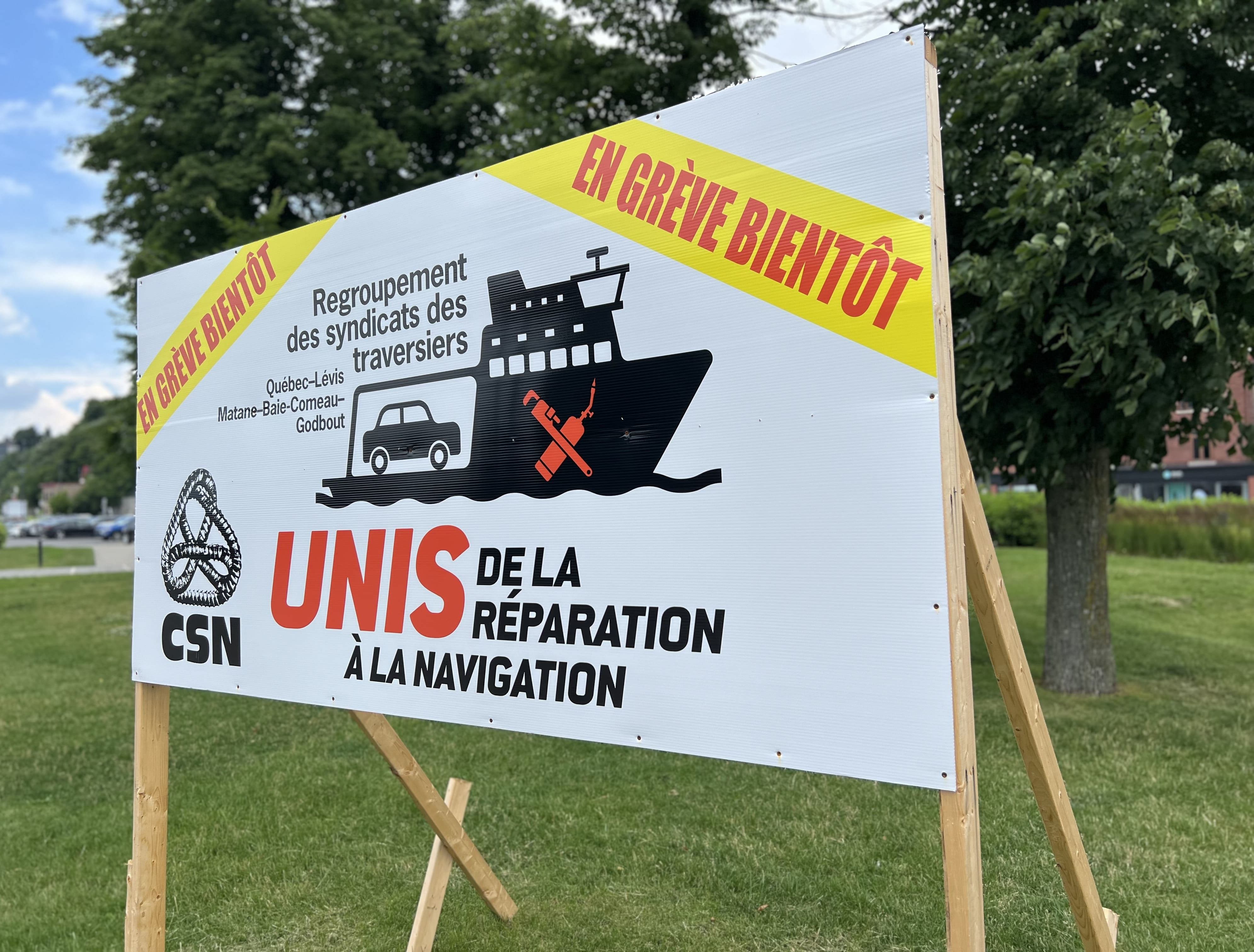 Les syndicats veulent que la «diversion» du gouvernement Legault cesse