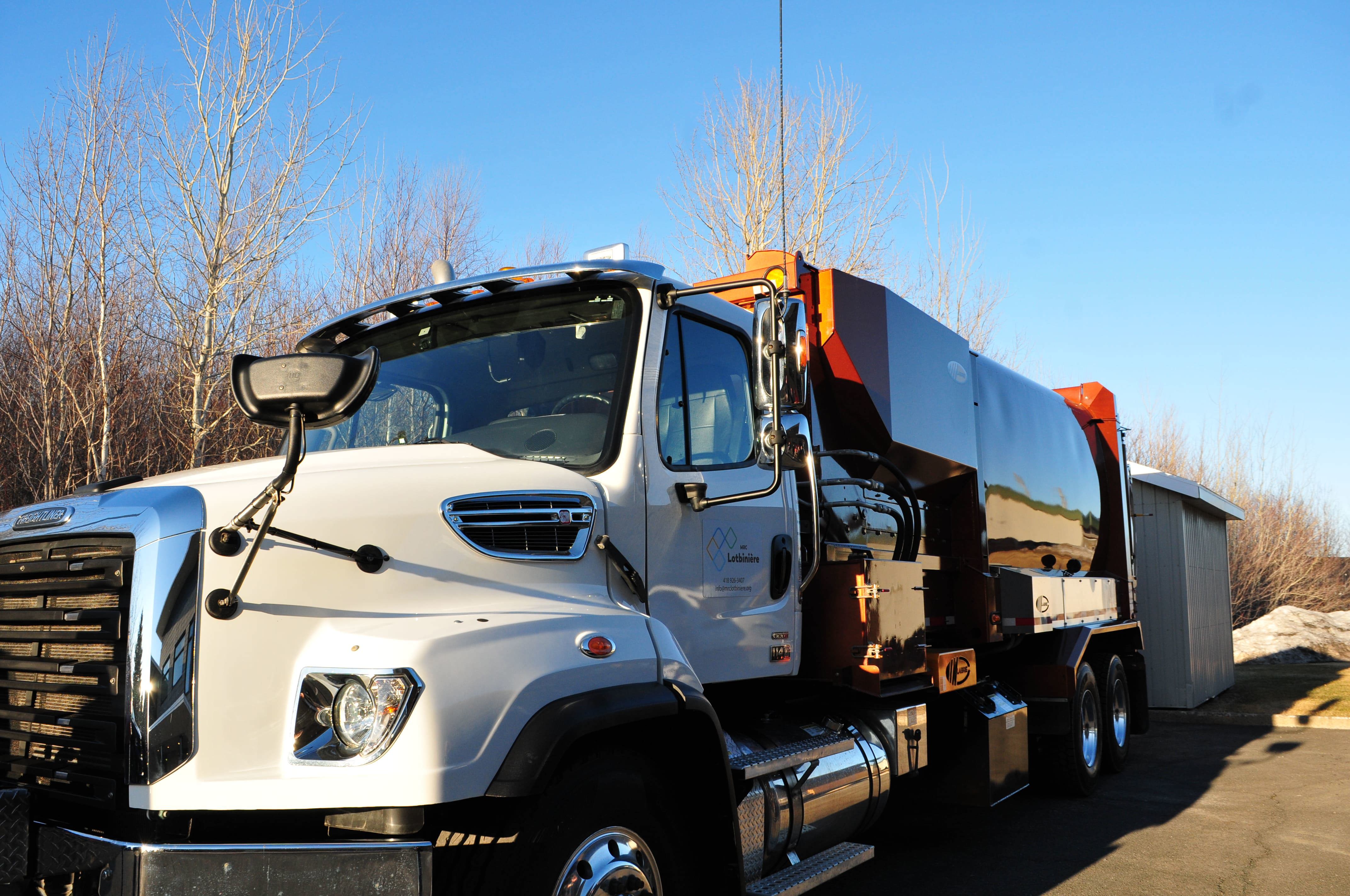 Québec exigence une formation obligatoire pour les conducteurs de camion