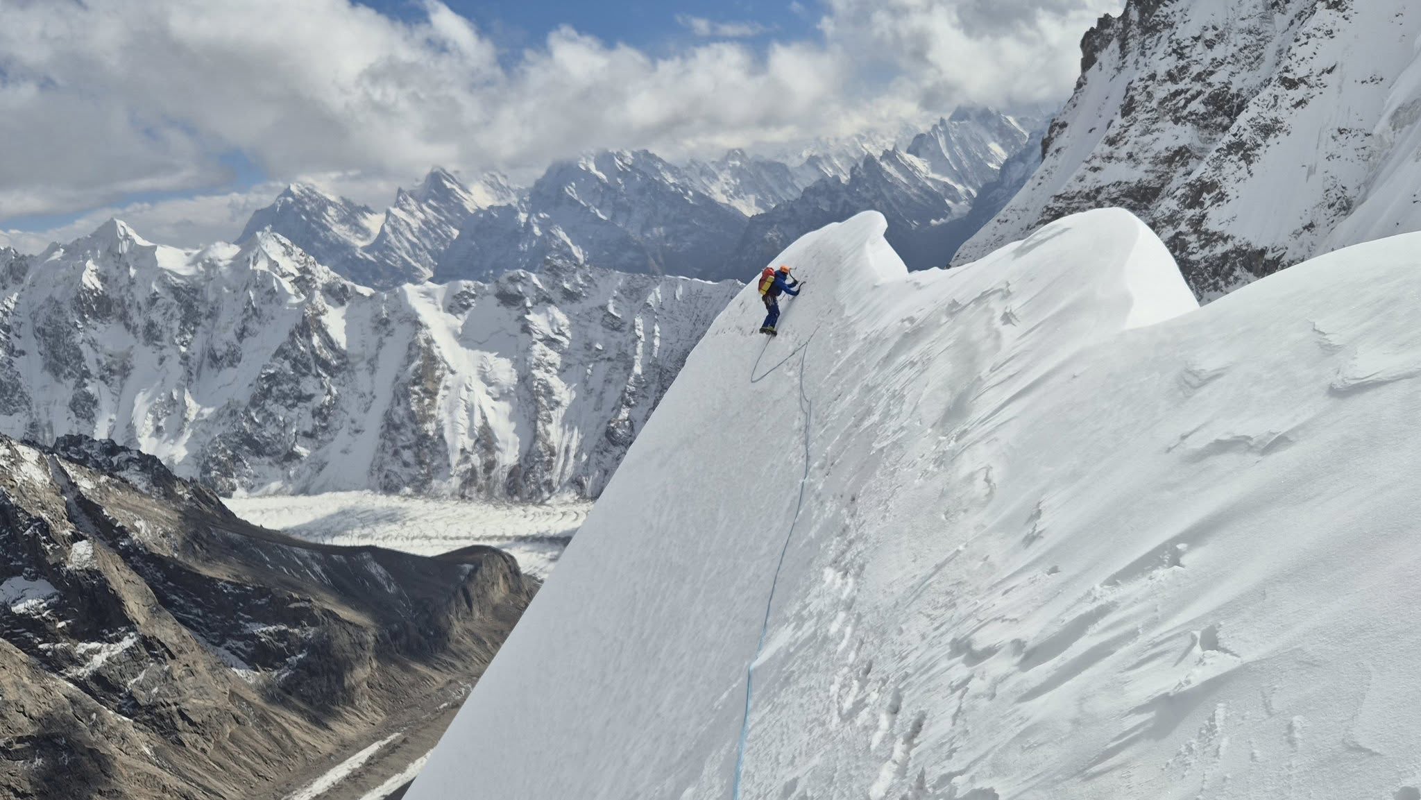 Albatros Lévis reçoit l’alpiniste Louis Rousseau
