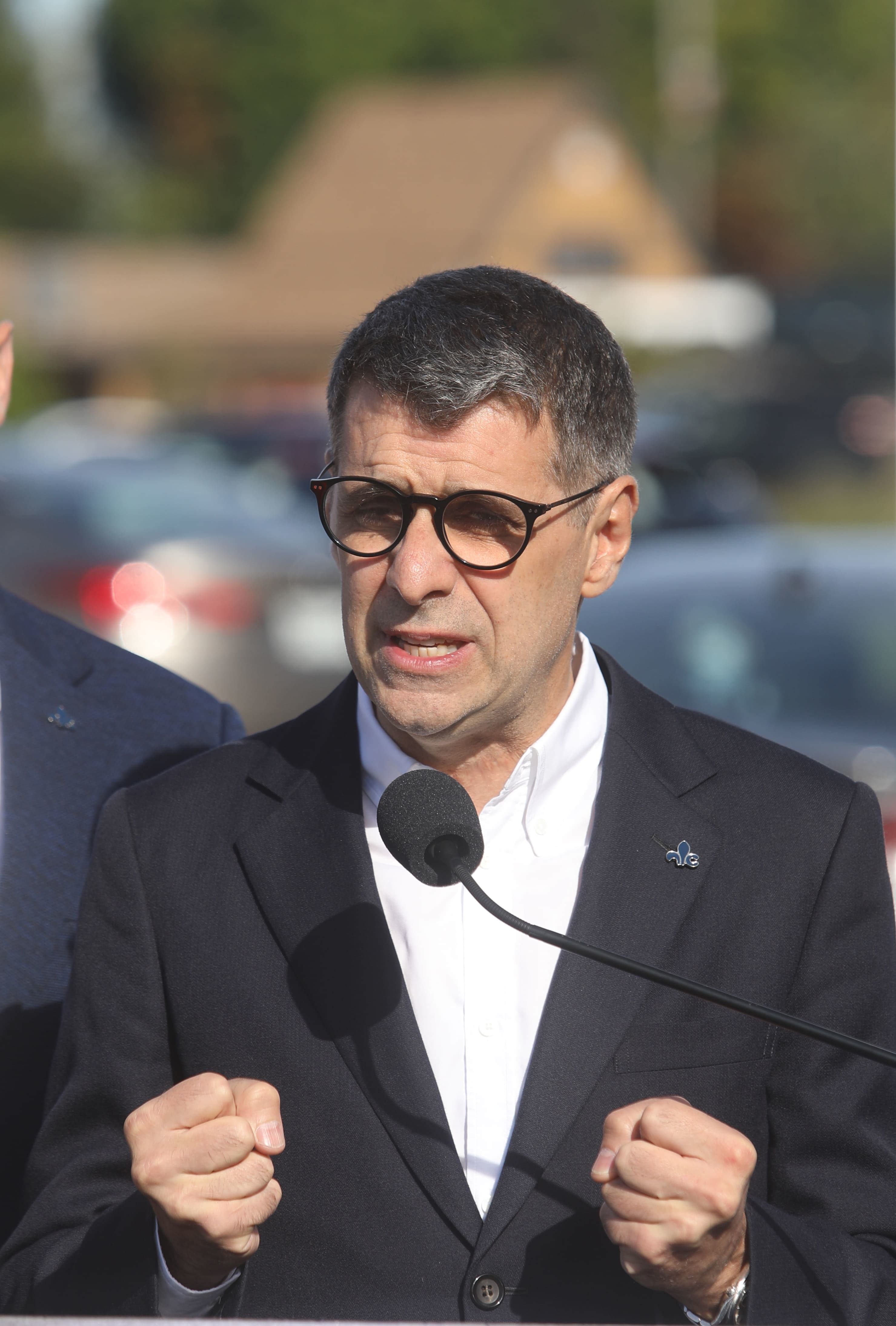 Conservateurs et péquistes demandent aux caquistes d