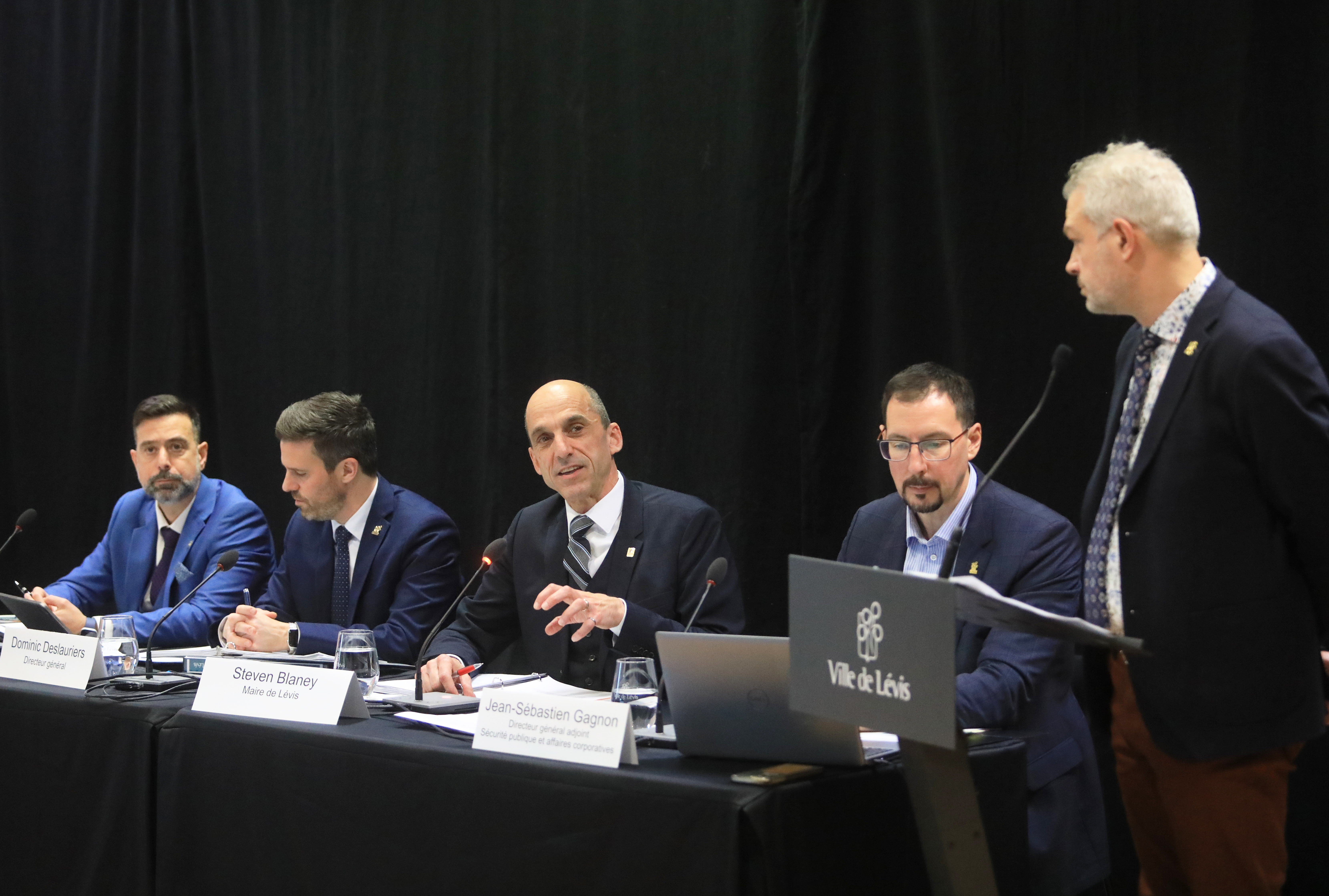 PL respecte sa promesse de «hausser les taxes à l’inflation»