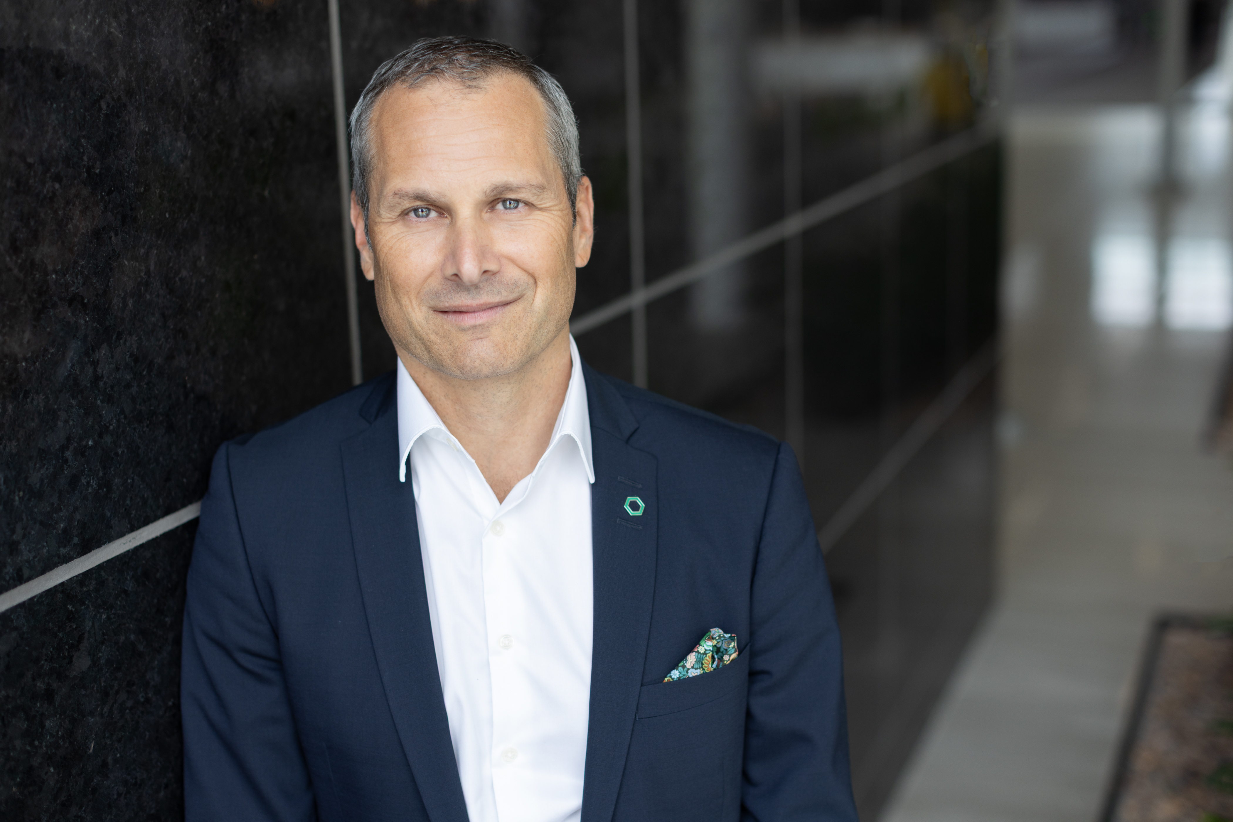 Le président d’honneur des Pléiades dévoilé