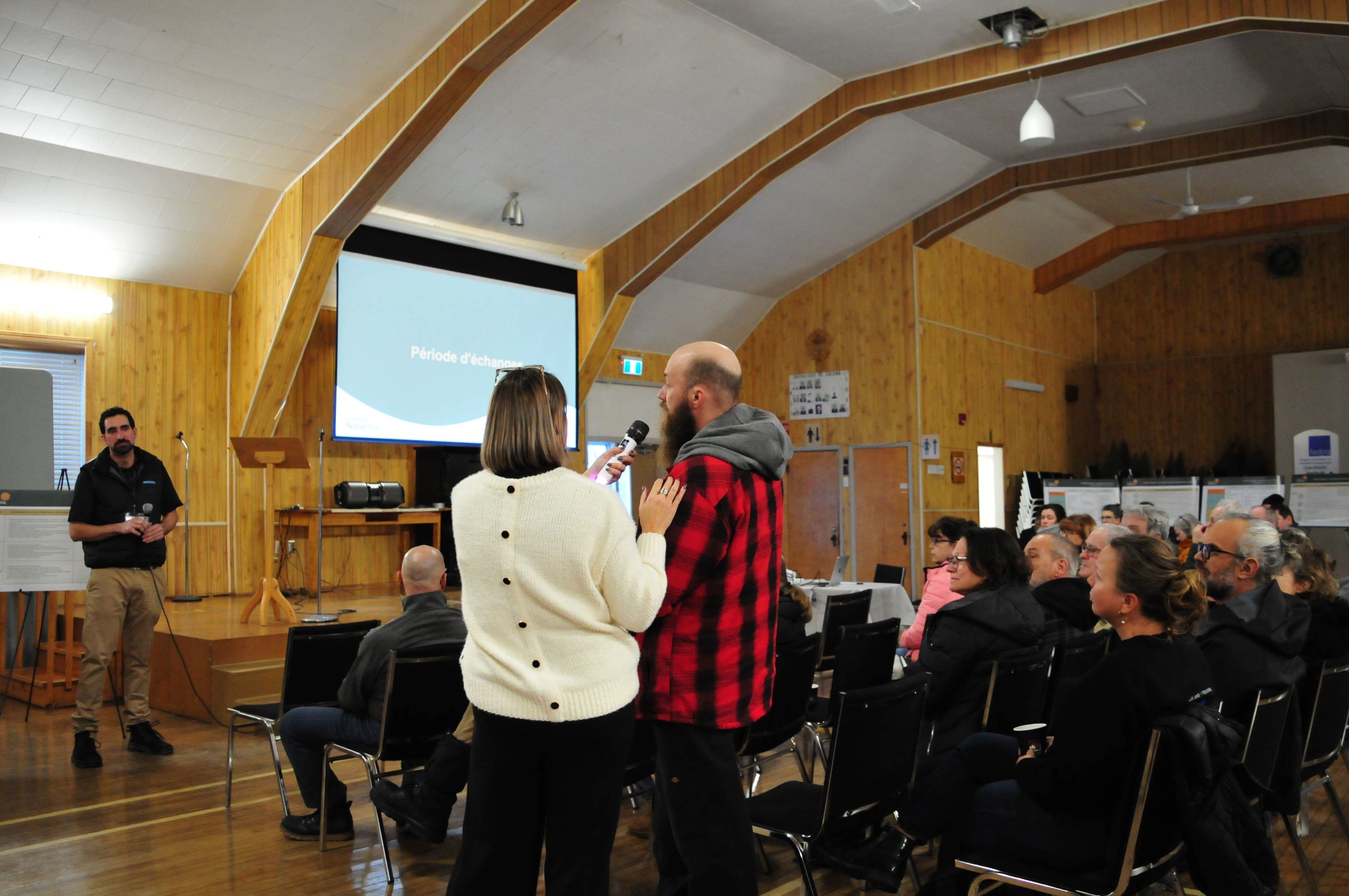 Les promoteurs du projet éolien font un suivi avec la population