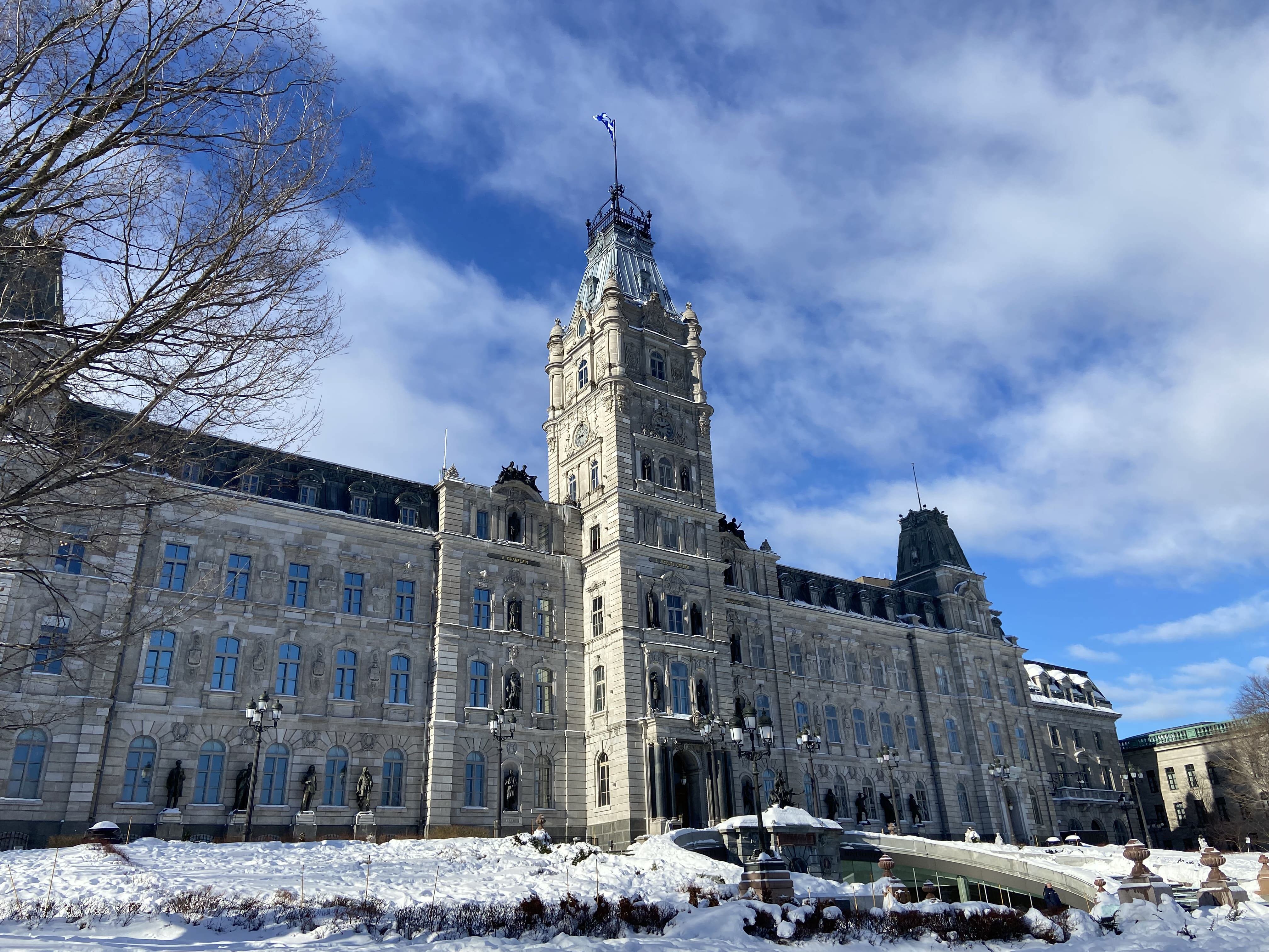 Le PQ veut serrer la vis