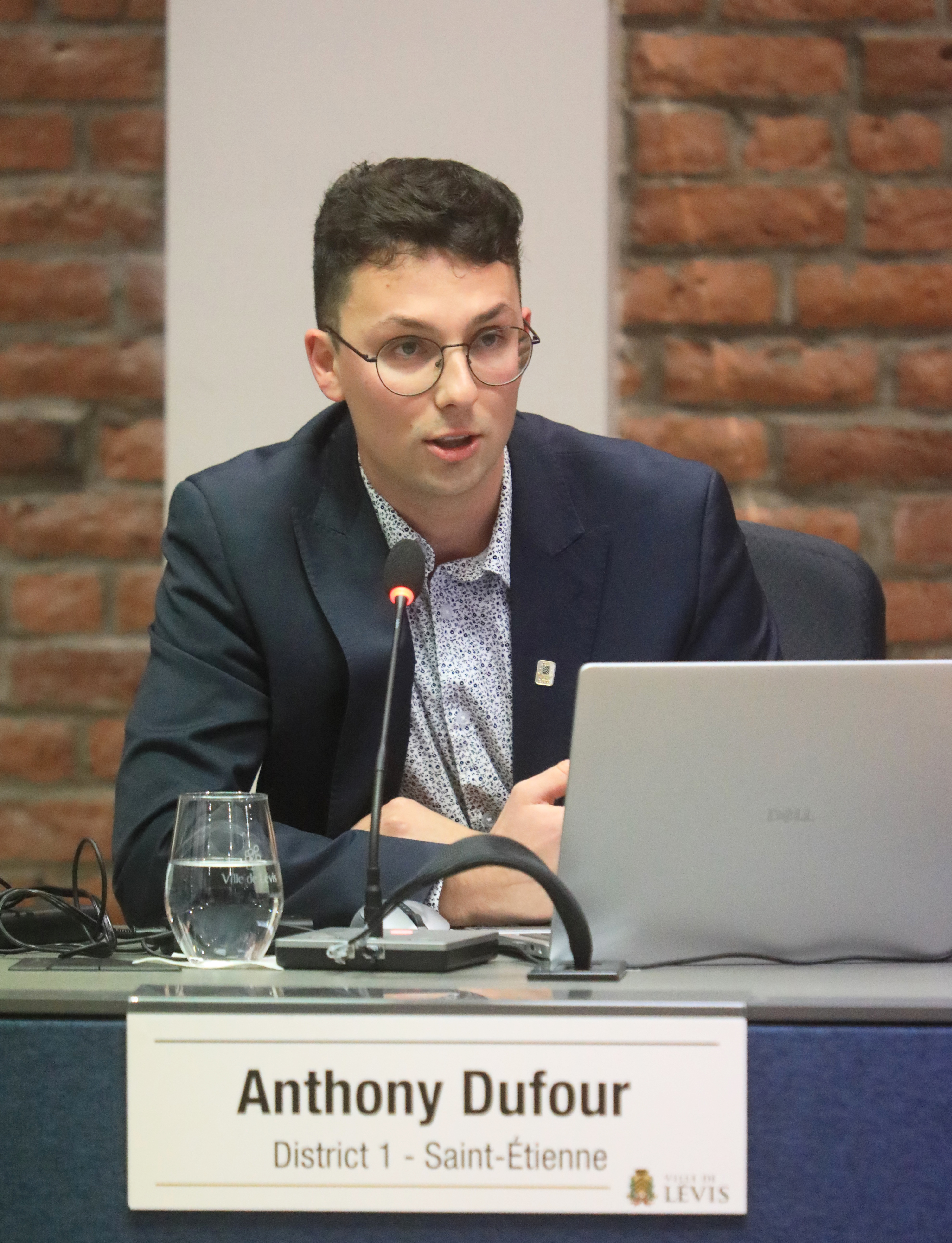Le comité de démolition autorise certaines demandes  
